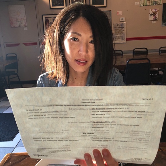 Meet your Posher, Amanda - Picture 1 of 1